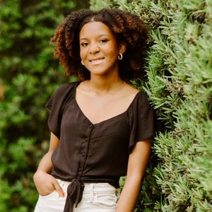 Meet your Posher, Nila